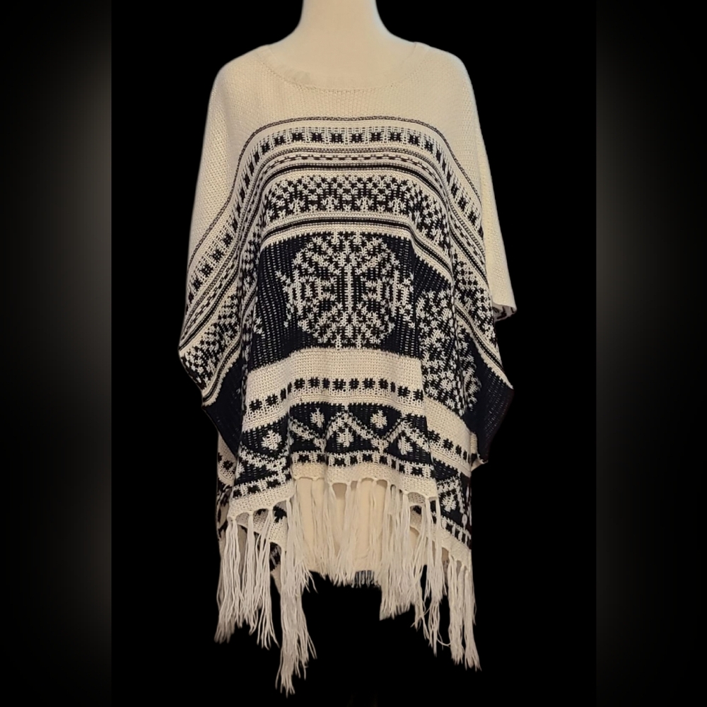 Oh MG! size XL Elegant Black and Cream Patterned  Poncho